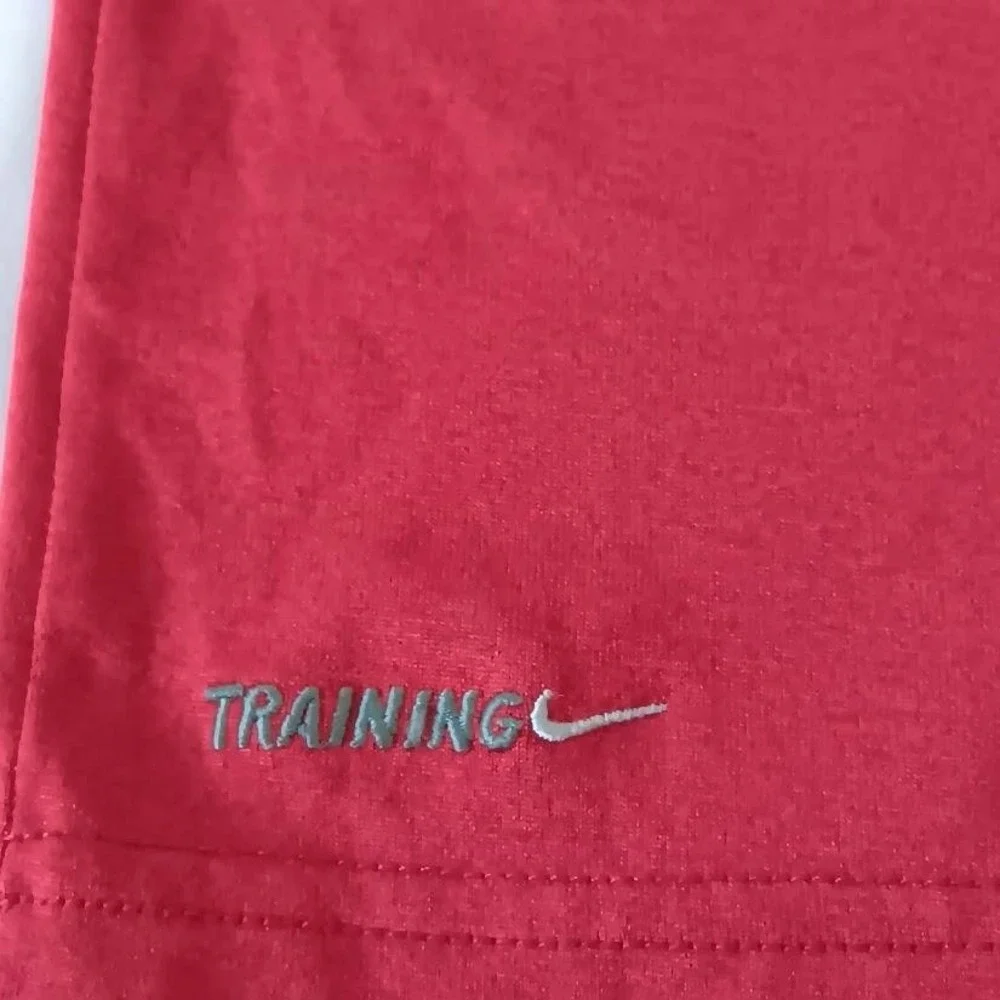 Nike Training‎ Shirt Mens Extra Large Red Athletic Performance Sportswear Tee